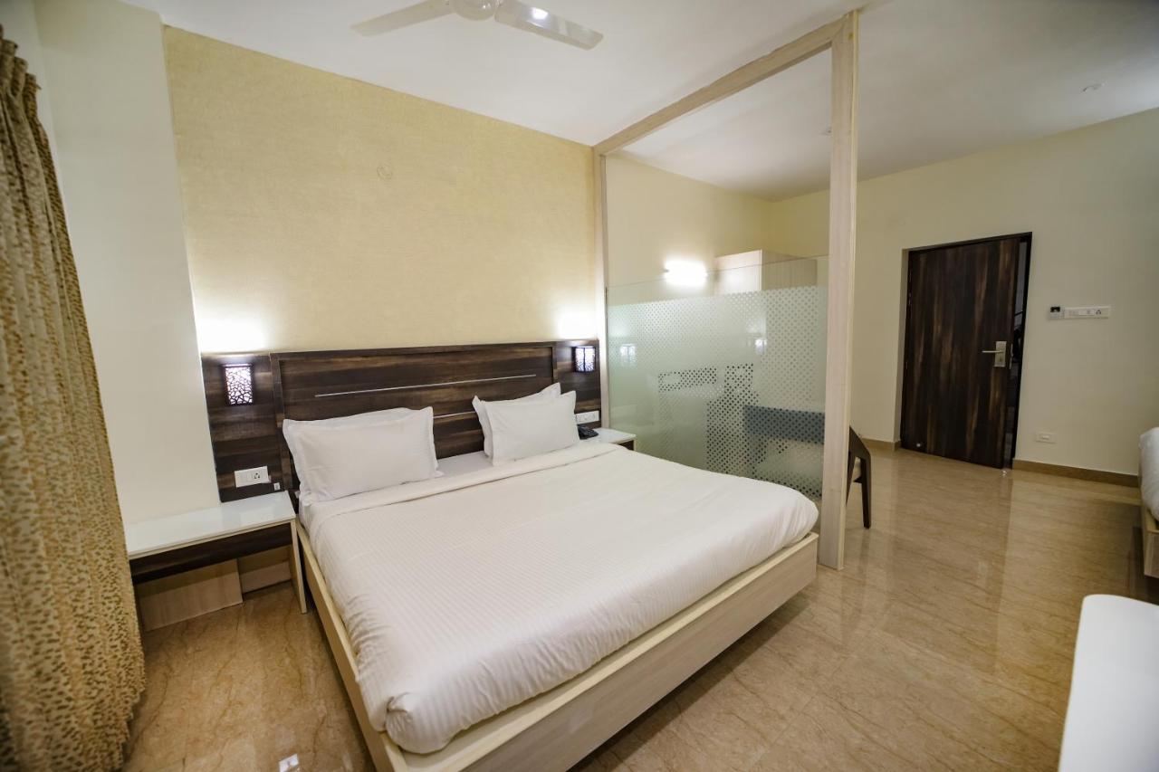 Avenue 11 Premium Stays Maduraj Zewnętrze zdjęcie